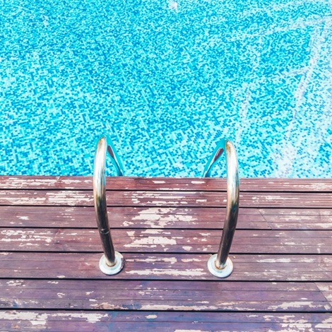 Uneven or Cracked Decking